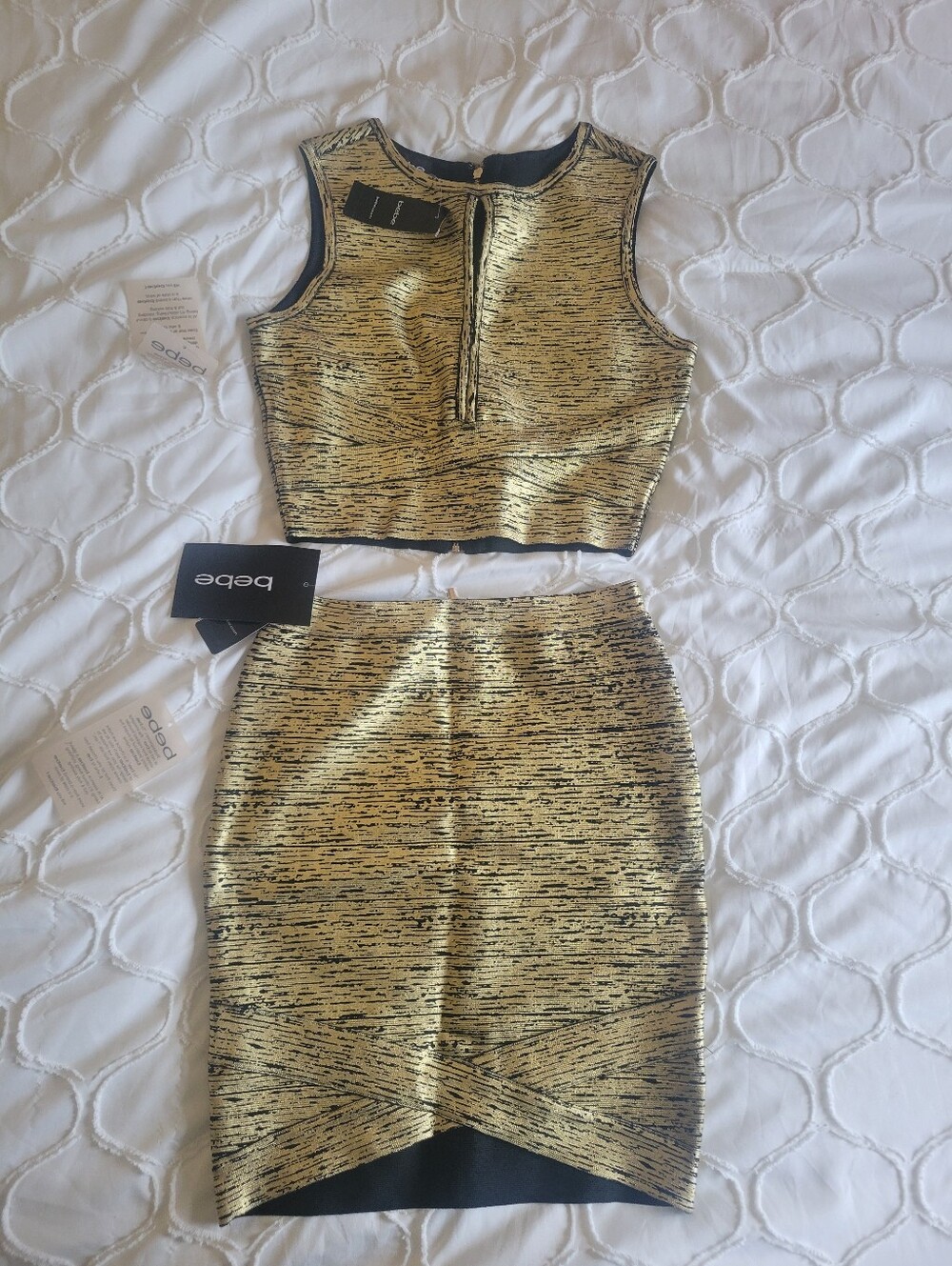 bebe Gold/Black Metallic Women’s Sleeveless Mini Combo- Slim Fit